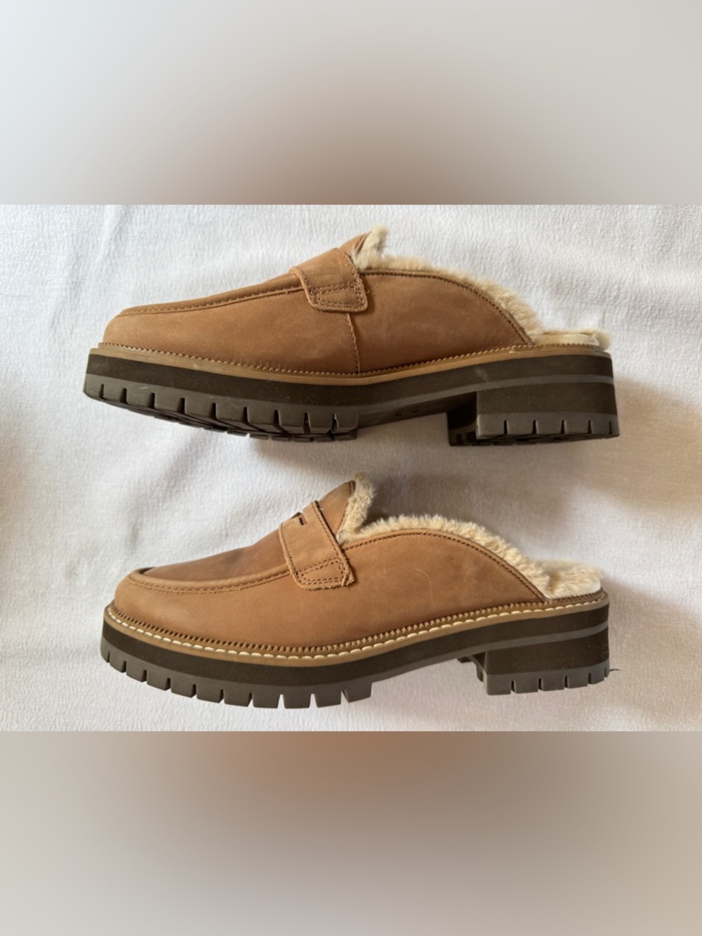 TOMS Cara Tan Leather Faux Fur Lined Penny Loafer Mule Lug Sole Shoes Size 8.5 - Picture 3 of 10
